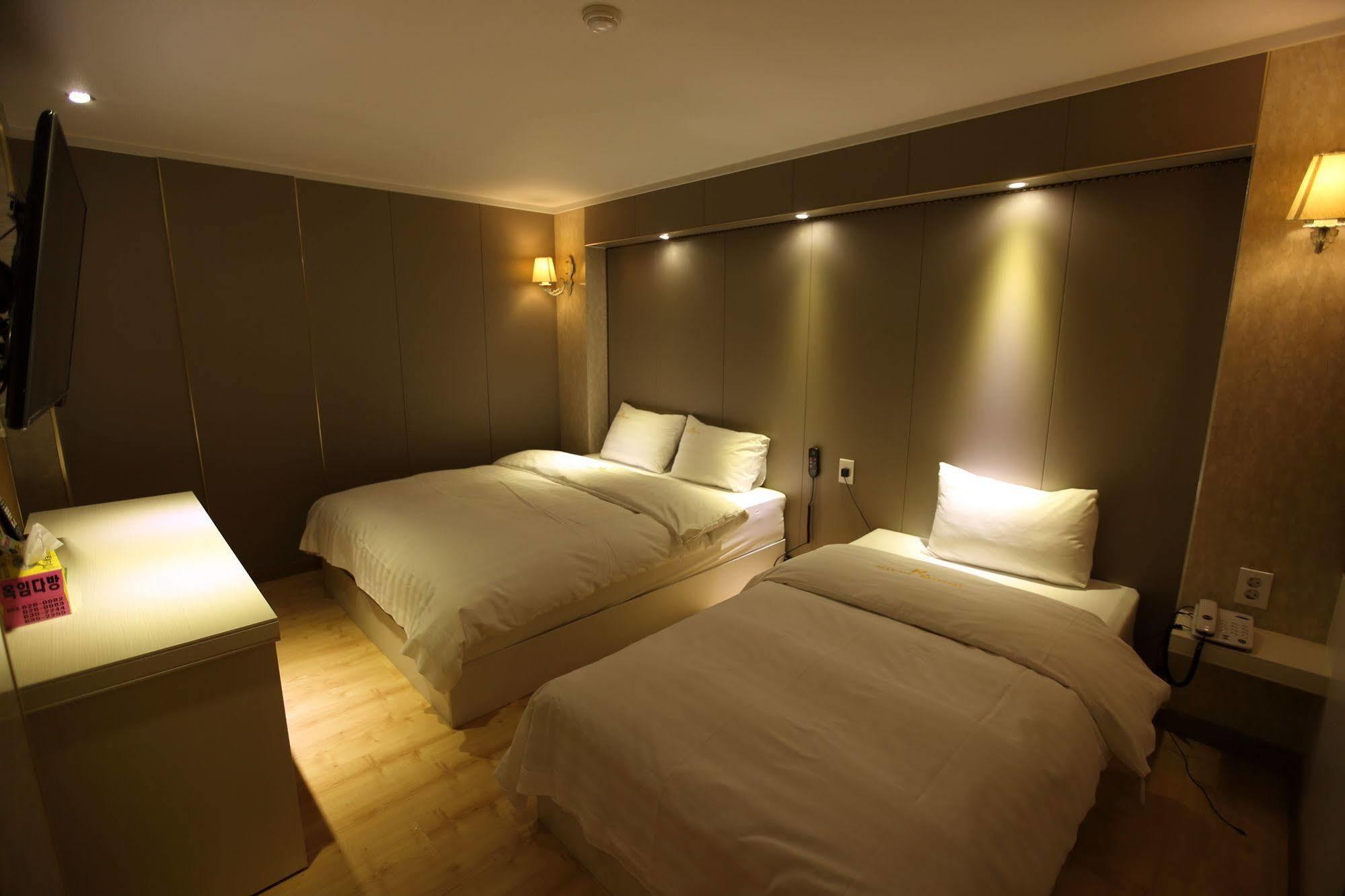 River Hotel Namwon Eksteriør bilde
